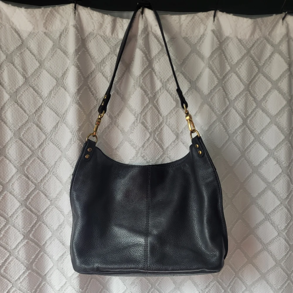 Hobo Pier Shoulder Bag - Picture 3 of 6